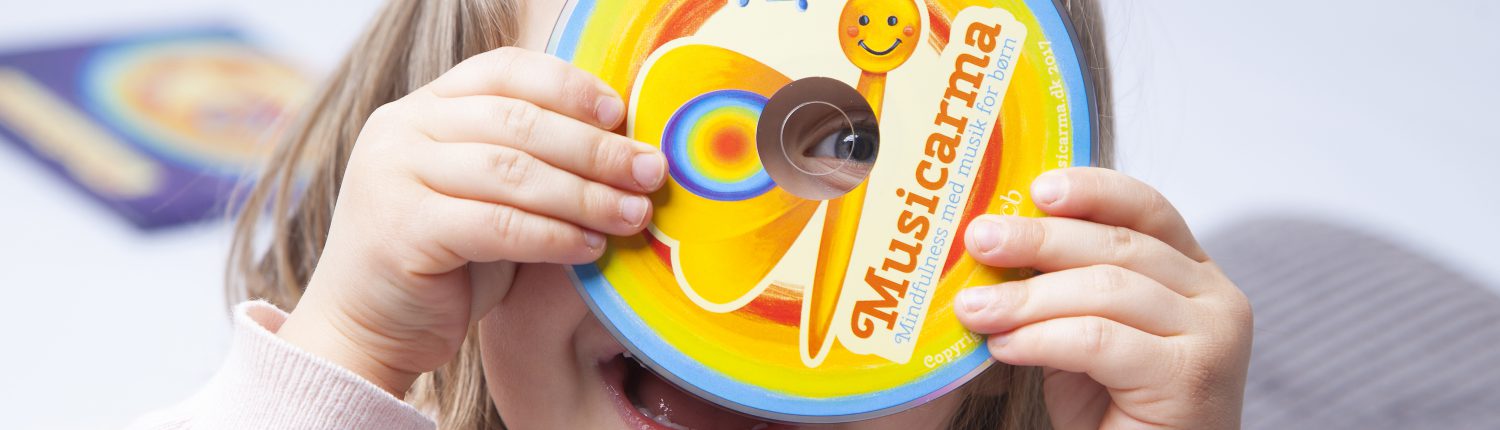 musicarma-mindfulness-for-boern-musik-cd-indskolingen CDen fra Musicarma bogen